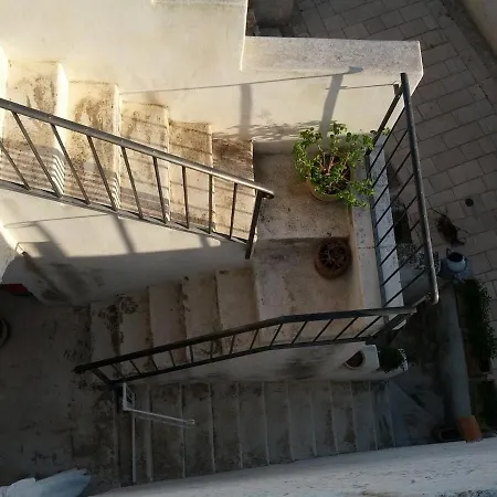 Small Tower Apartman