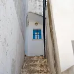 Small Tower דירה *