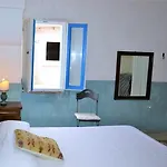 Small Tower * גאליאנו דל קאפו