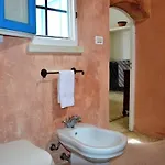 Small Tower גאליאנו דל קאפו